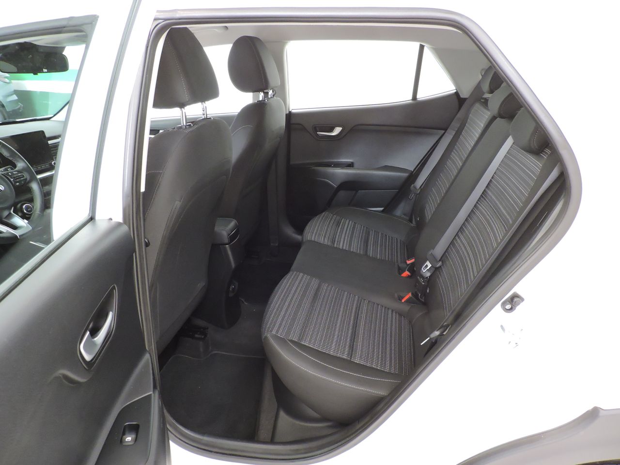 Kia Stonic 1.0 T-GDi MHEV iMT 74 kW (100 CV) Drive - Foto 11