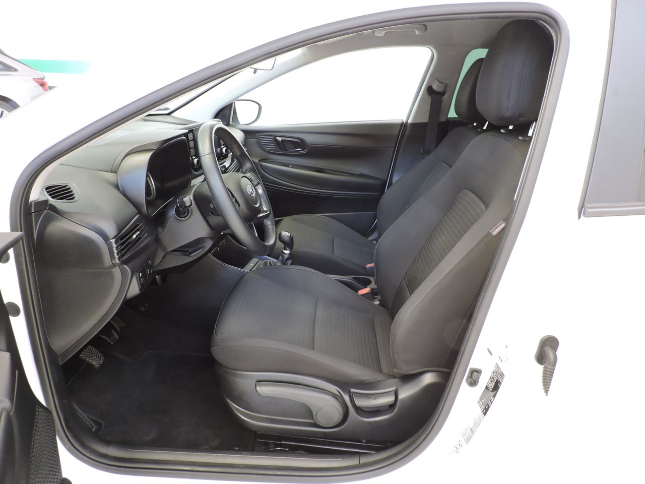 Hyundai i20 1.2 MPi 6undefined (84 CV) Klass - Foto 9