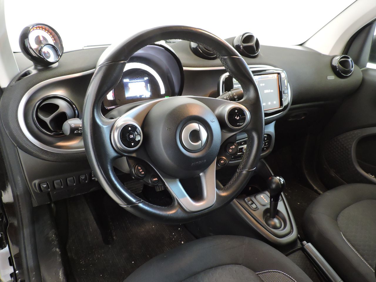 Smart Fortwo SMART FORTWO COUPÈ EQ 81CV PASSION - Foto 8