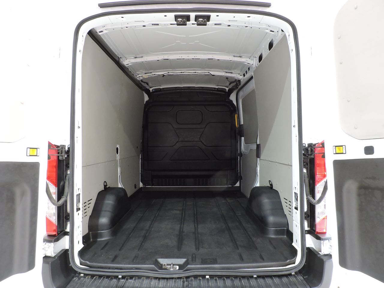 Ford Transit FORD TRANSIT 350 L2H2 TREND 2.0 ECO MHEV 130 CV - Foto 13