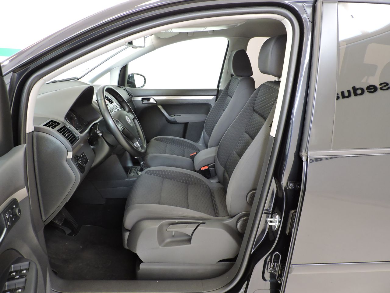 Volkswagen Touran Advance 1.4 TSI 140 CV DSG 7 vel. - Foto 9