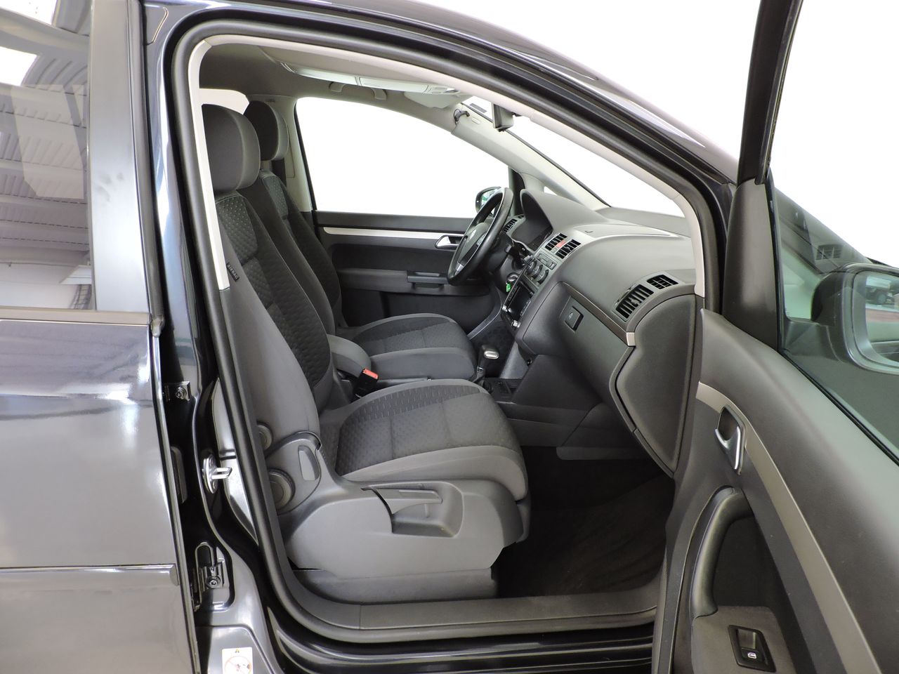 Volkswagen Touran Advance 1.4 TSI 140 CV DSG 7 vel. - Foto 10