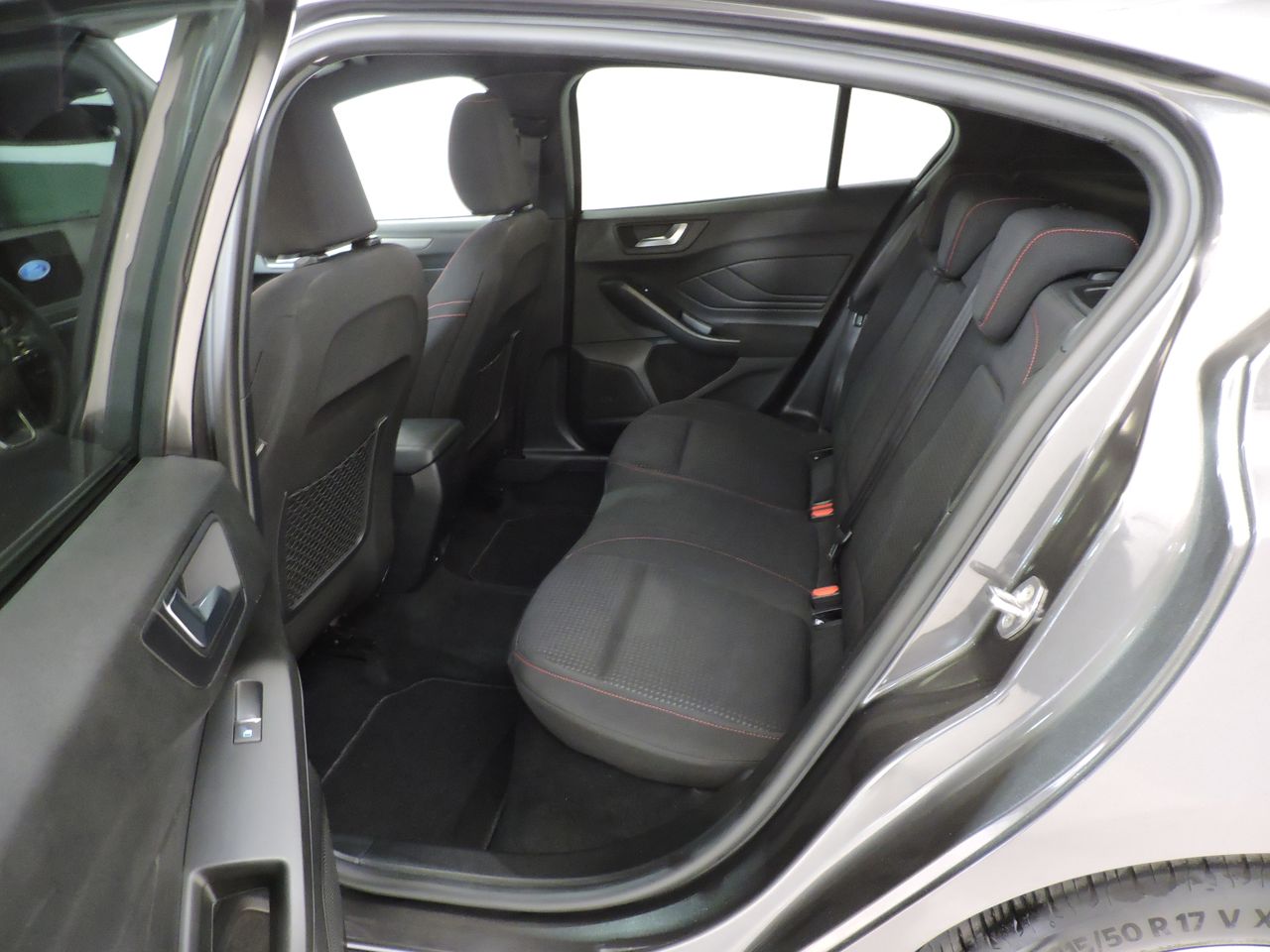 Ford Focus Berlina ST-Line 1.0 EcoBoost MHEV 92 kW (125 CV) - Foto 11