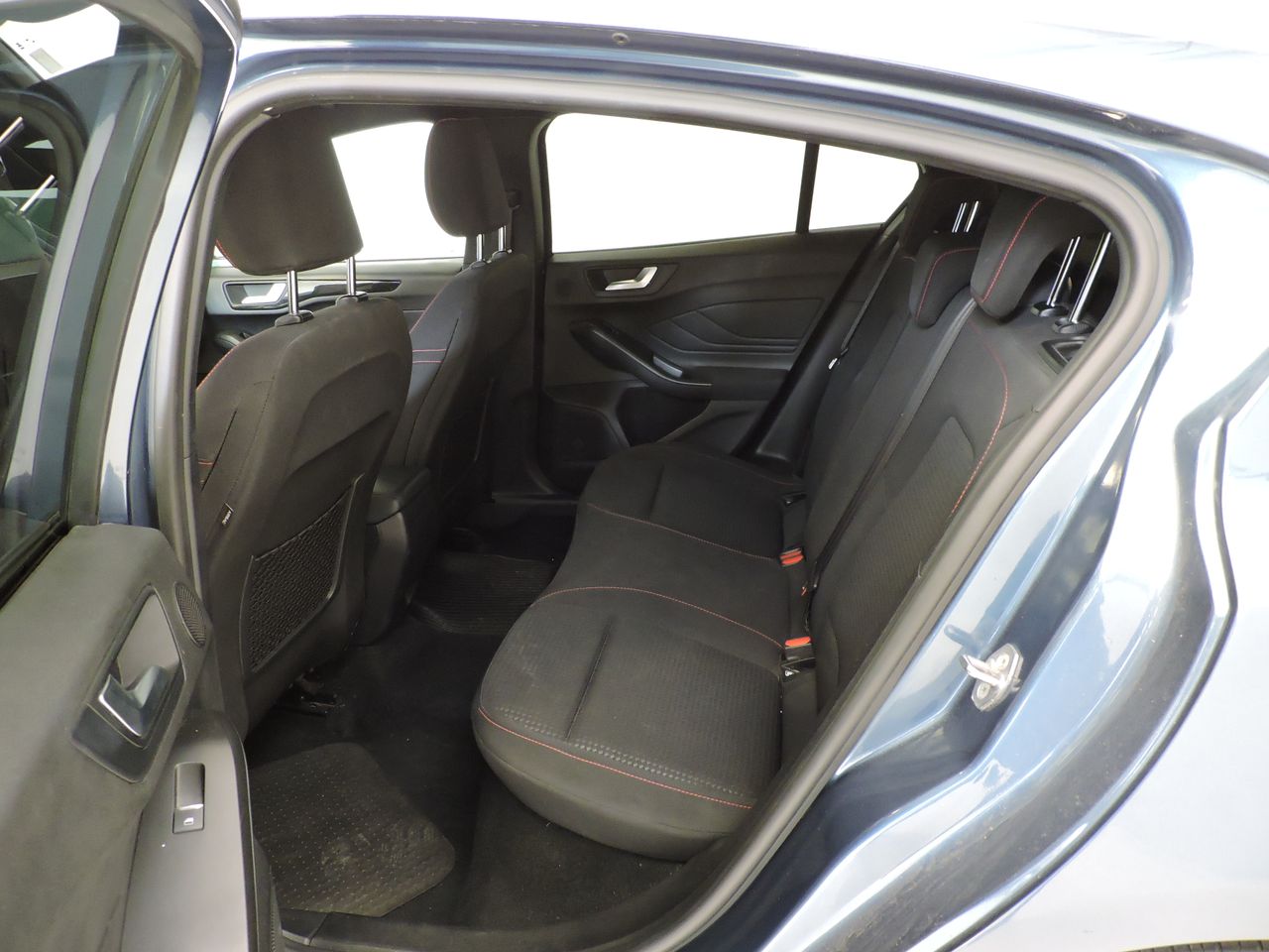 Ford Focus Berlina ST-Line 1.0 EcoBoost MHEV 114 kW (155 CV) - Foto 11