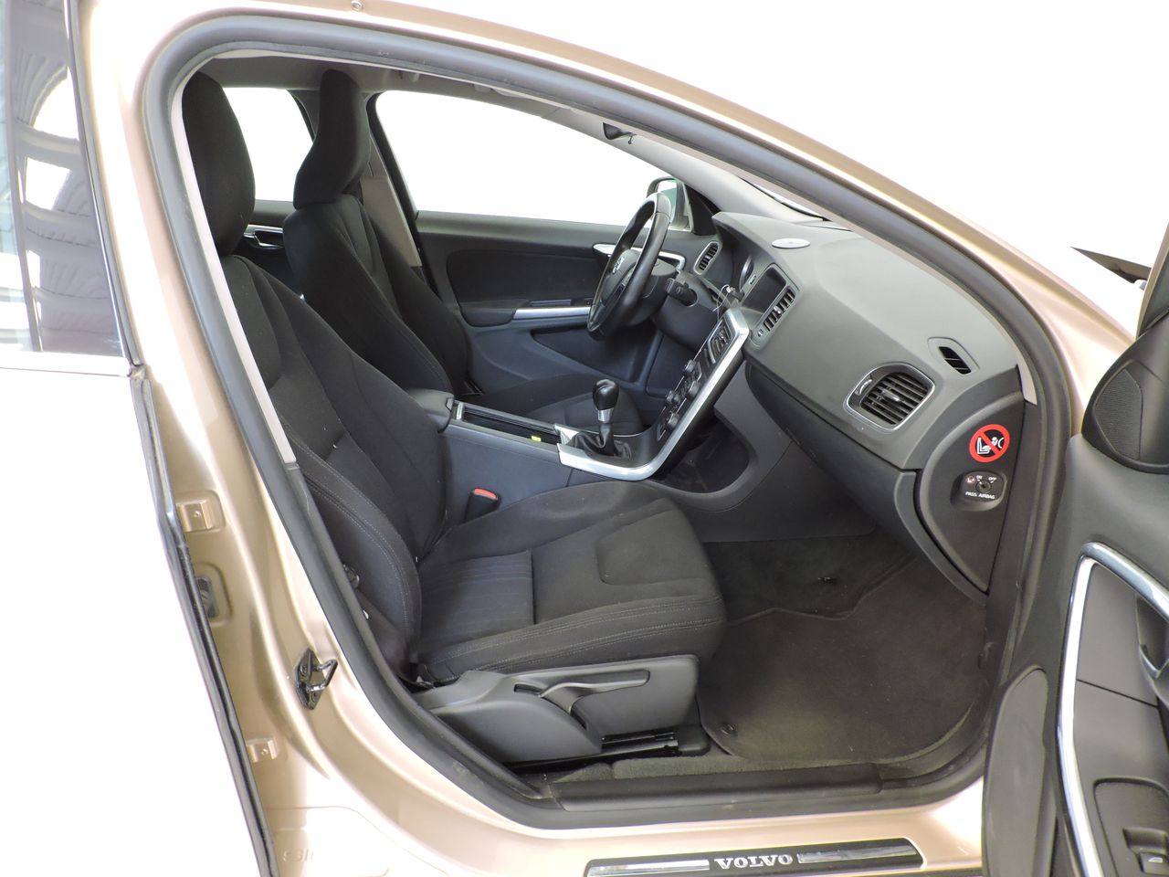 Volvo S60 Kinetic DRIVe - Foto 9