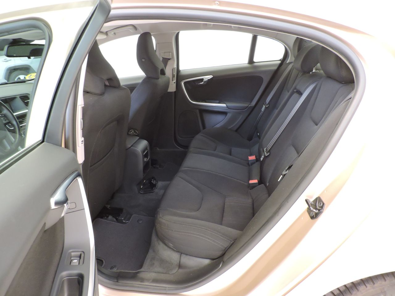 Volvo S60 Kinetic DRIVe - Foto 11