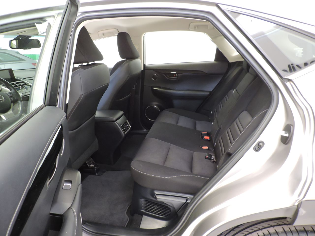 Lexus NX NX 300h Business Line 5d - Foto 11