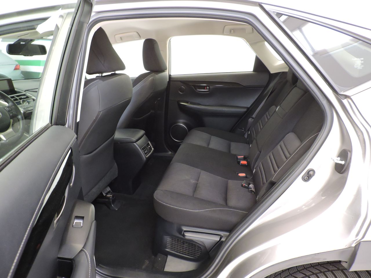 Lexus NX NX 300h Business Line 5d - Foto 11