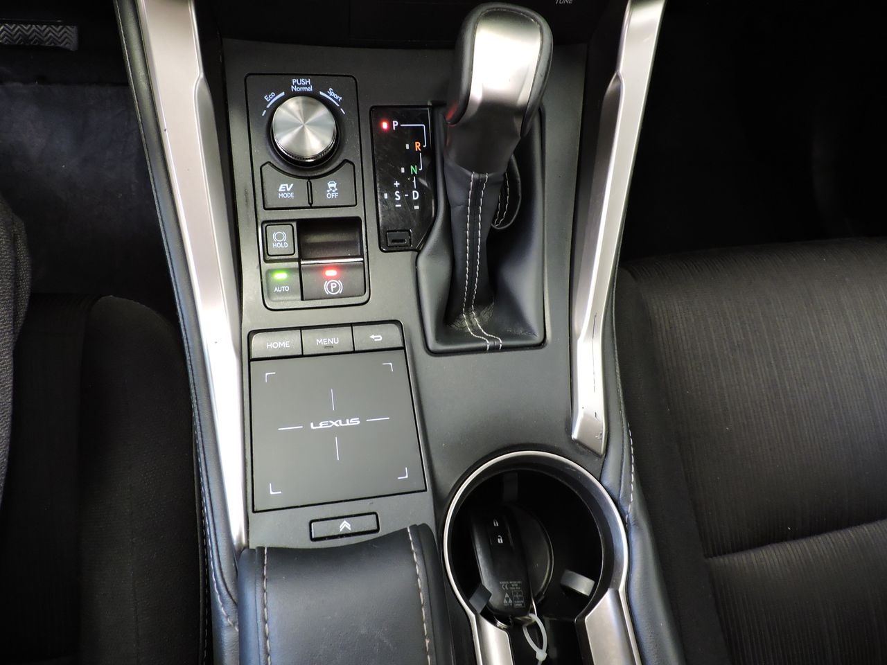 Lexus NX NX 300h Business Line 5d - Foto 13