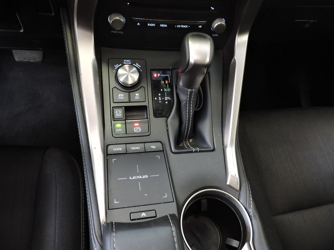 Lexus NX NX 300h Business Line 5d - Foto 13