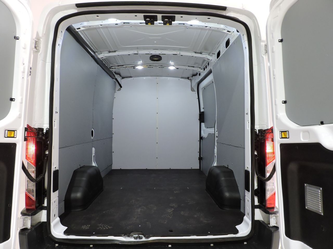 Ford Transit TRANSIT 2T 350M FG MWB HR DSL 2.0 TDCi L2H2 Trend - Foto 12
