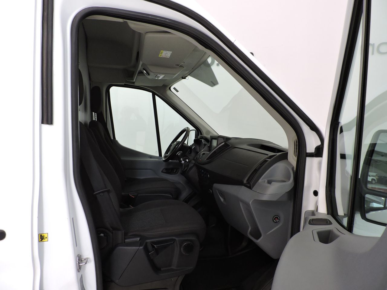 Ford Transit TRANSIT 2T 350M FG MWB HR DSL 2.0 TDCi L2H2 Trend - Foto 10