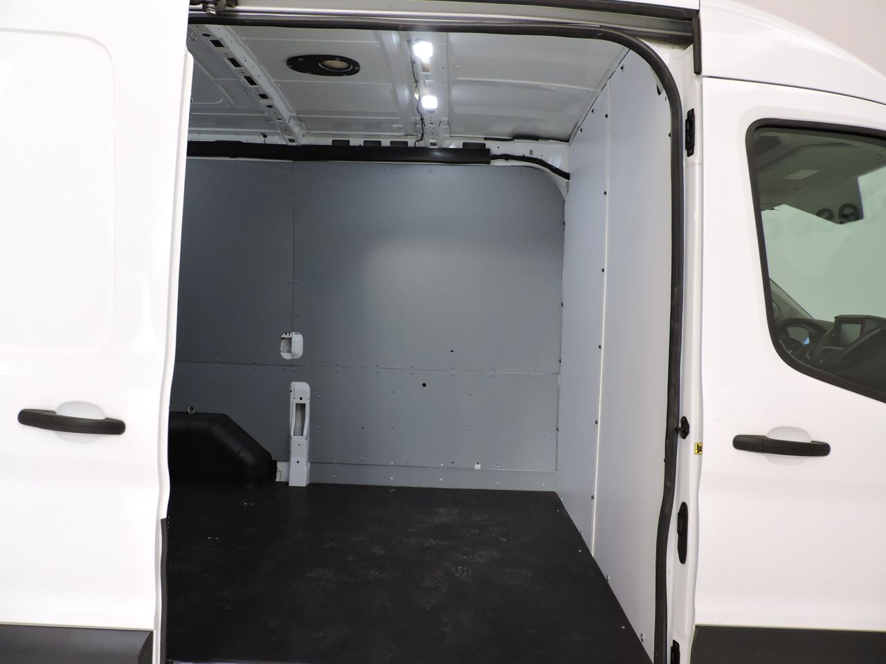 Ford Transit TRANSIT 2T 350M FG MWB HR DSL 2.0 TDCi L2H2 Trend - Foto 11