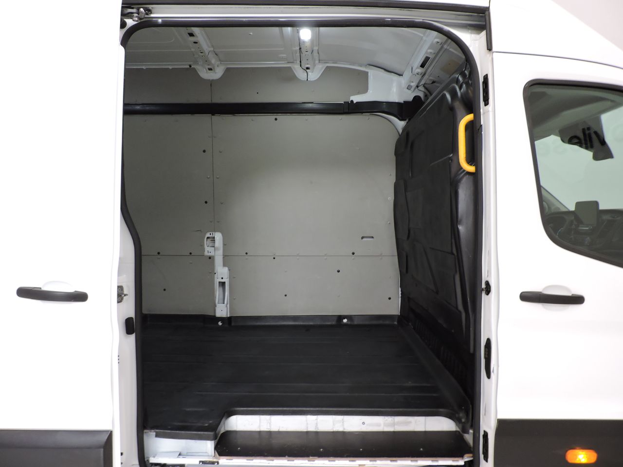 Ford Transit FORD TRANNSIT 2.0 MHEV VAN LIMITED 130CV - Foto 11