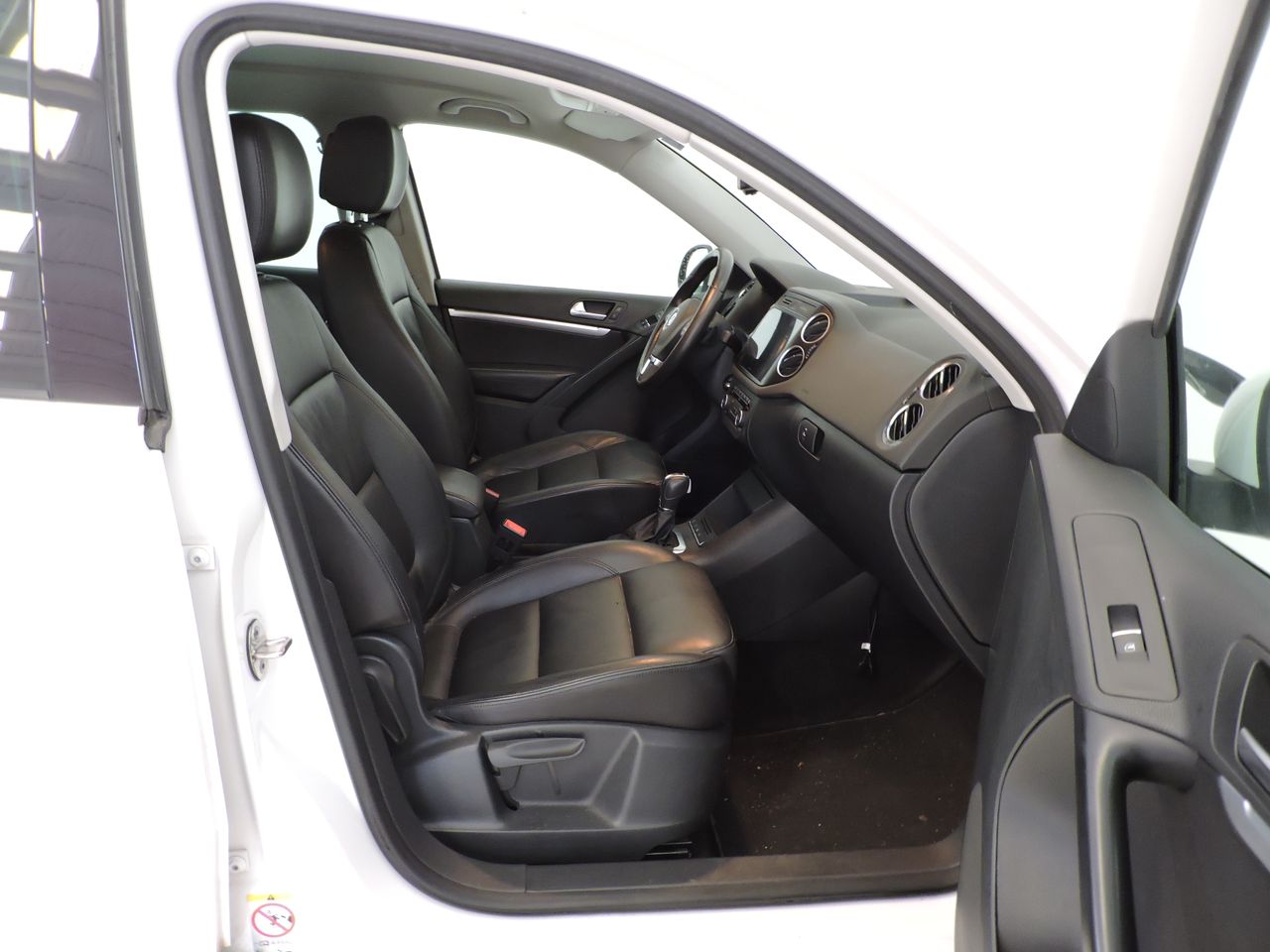 Volkswagen Tiguan Sport 2.0 TDI 140 CV BlueMotion Technology 4Motion DSG - Foto 10