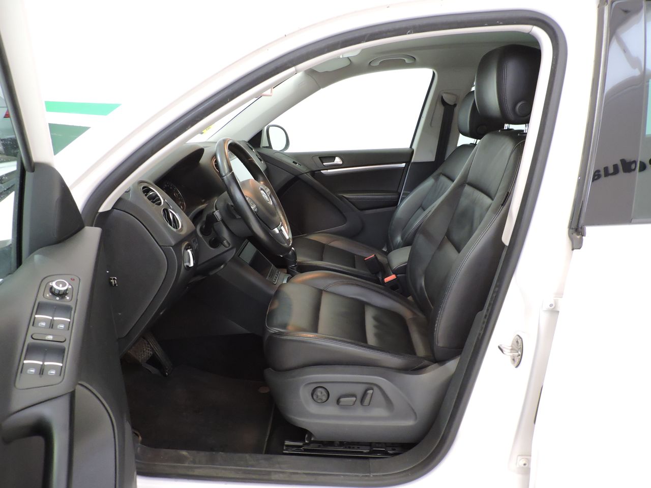 Volkswagen Tiguan Sport 2.0 TDI 140 CV BlueMotion Technology 4Motion DSG - Foto 9