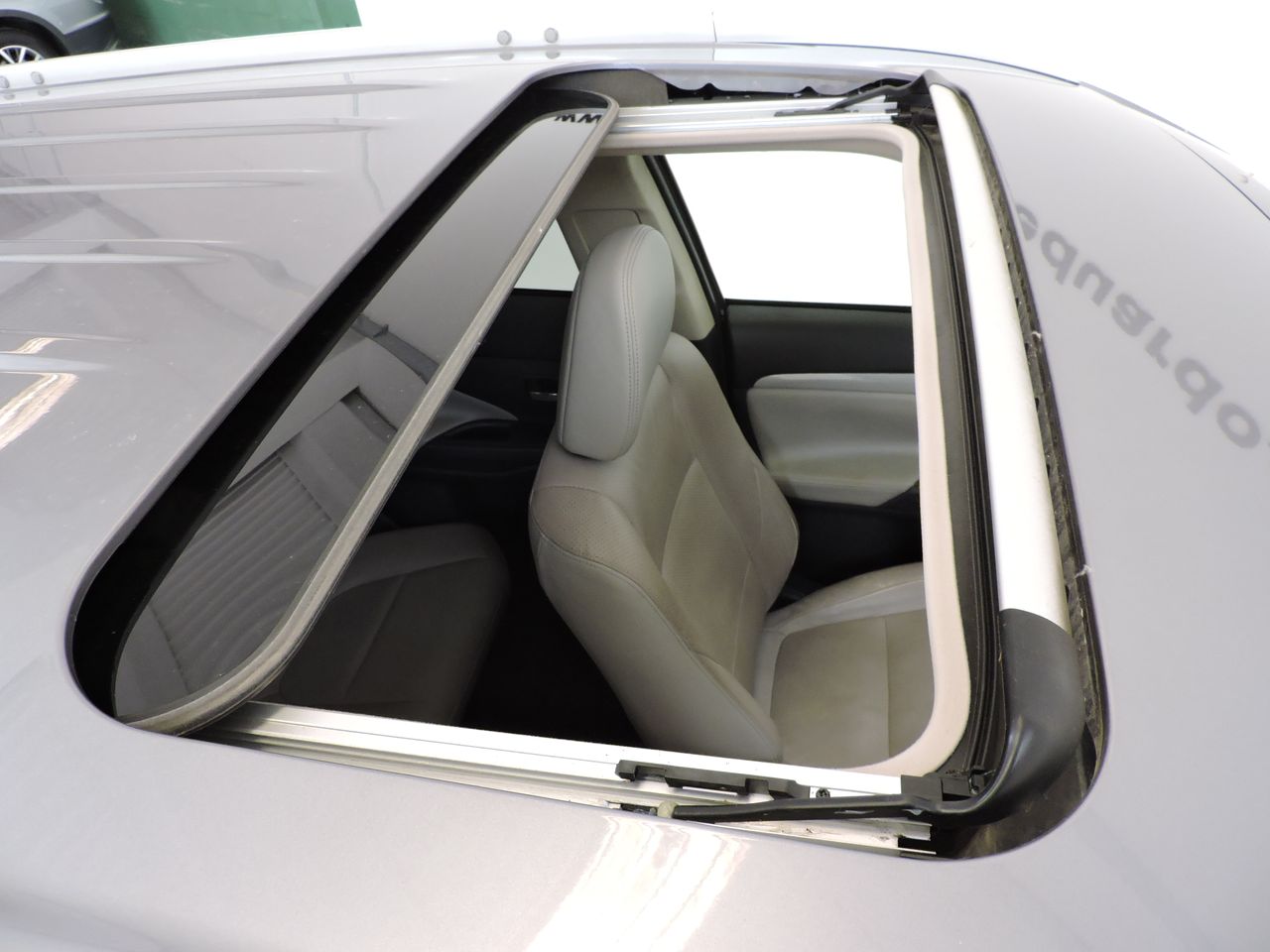 Mitsubishi Outlander PHEV Kaiteki 4WD - Foto 16