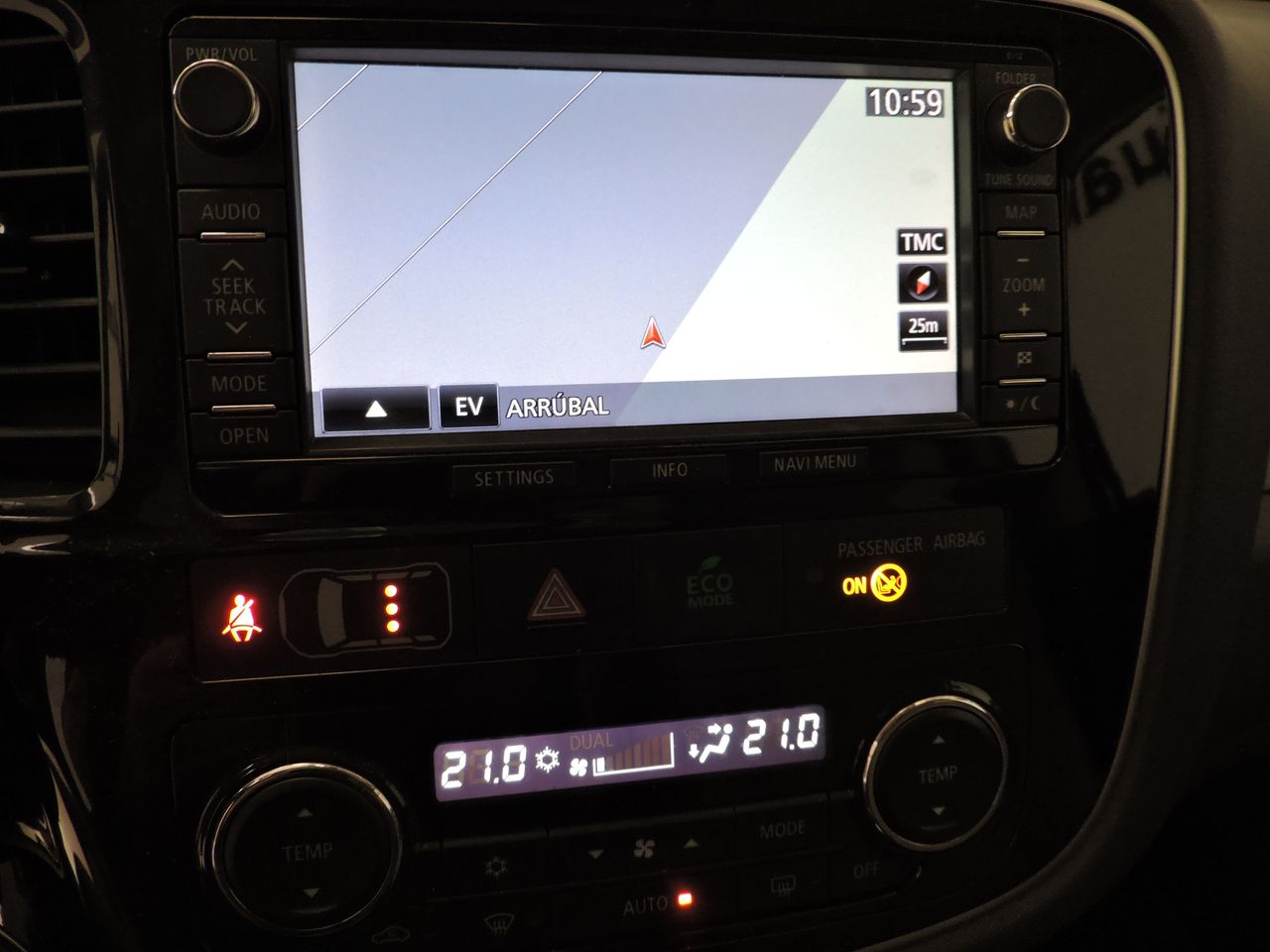 Mitsubishi Outlander PHEV Kaiteki 4WD - Foto 14