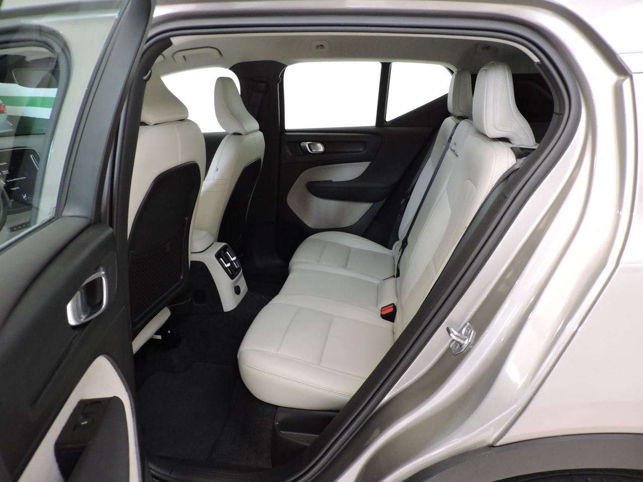 Volvo XC40 Recharge T4 Inscription - Foto 11