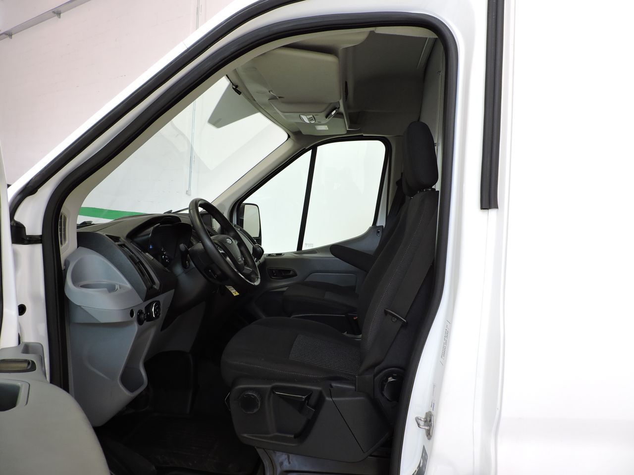 Ford Transit TRANSIT 2T 350M FG MWB HR DSL 2.0 TDCi L2H2 Trend - Foto 9