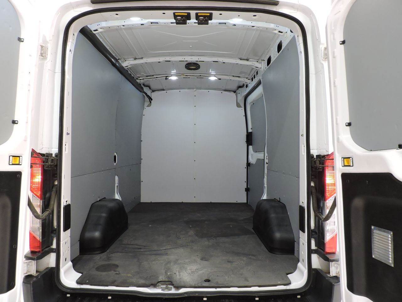 Ford Transit TRANSIT 2T 350M FG MWB HR DSL 2.0 TDCi L2H2 Trend - Foto 13