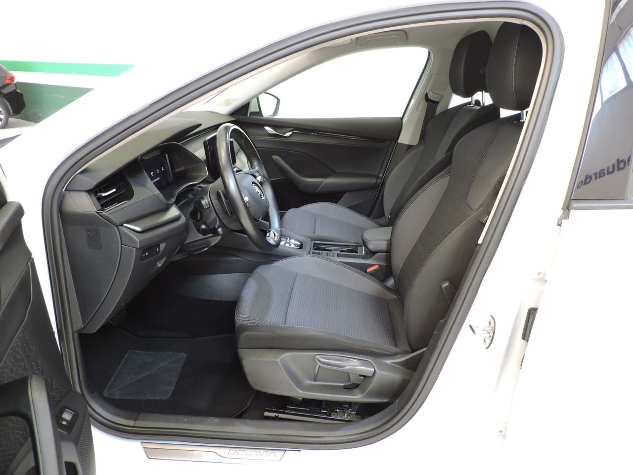 Skoda Octavia OCTAVIA 1.4 TSI PHEV iV 204 DSG6e Business - Foto 9