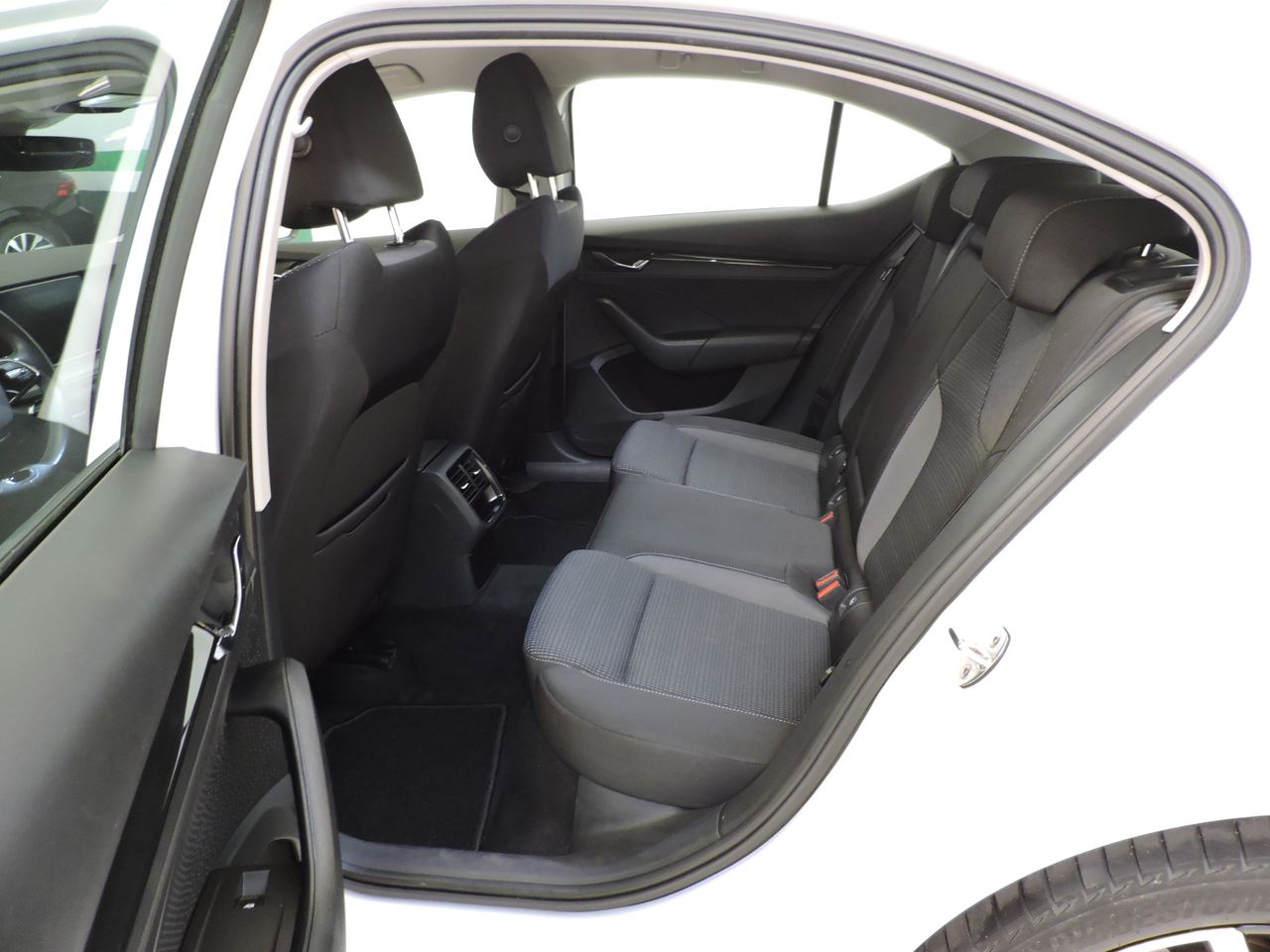 Skoda Octavia OCTAVIA 1.4 TSI PHEV iV 204 DSG6e Business - Foto 11