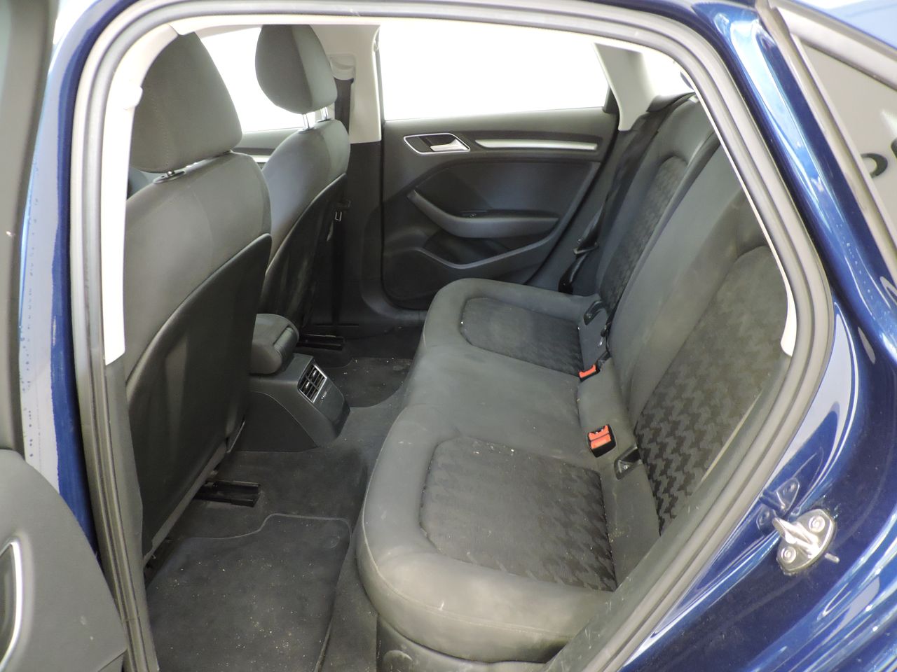 Audi A3 Sedan 1.6 TDI clean diesel 110 CV Attraction - Foto 11
