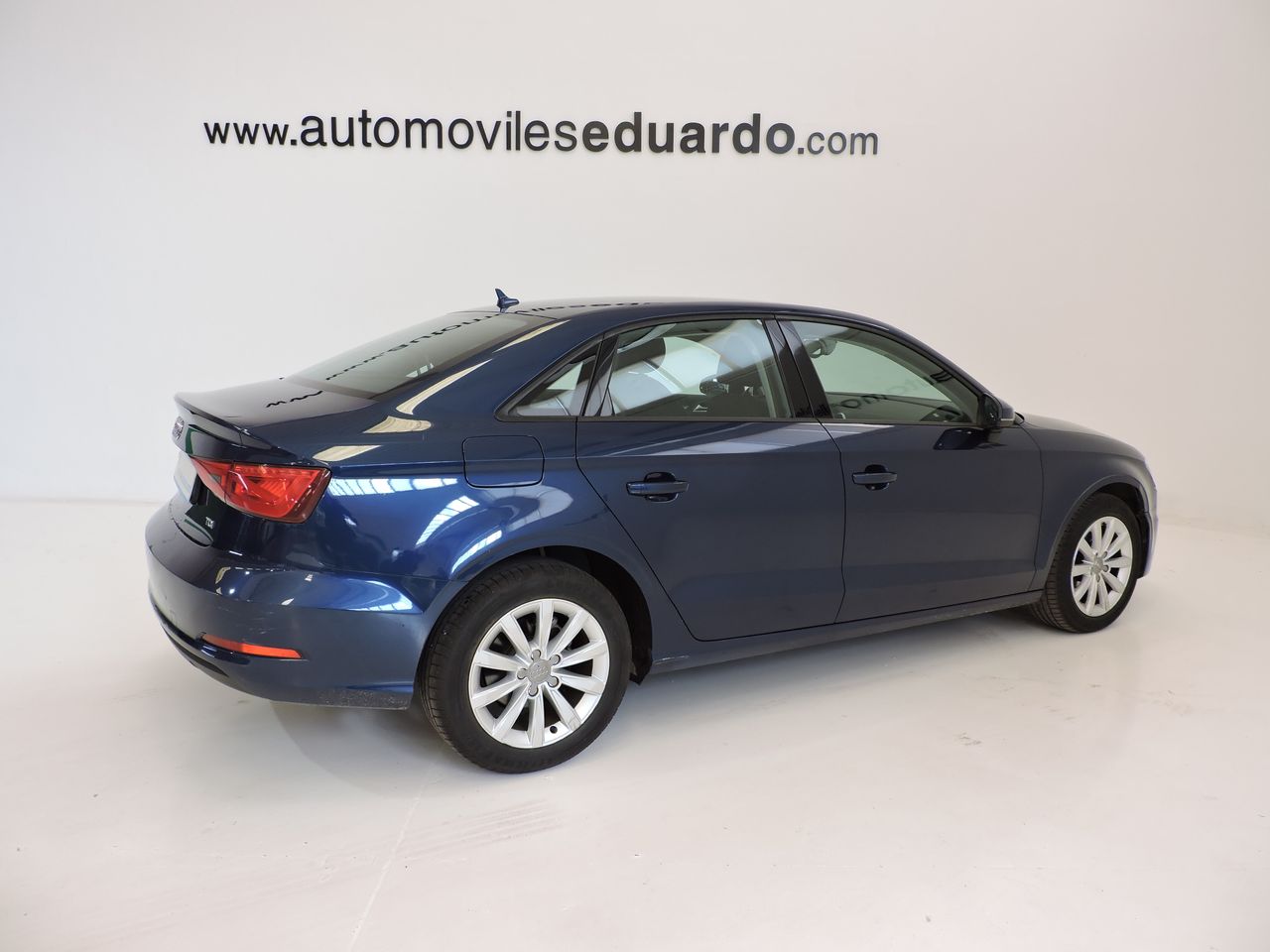 Audi A3 Sedan 1.6 TDI clean diesel 110 CV Attraction - Foto 5