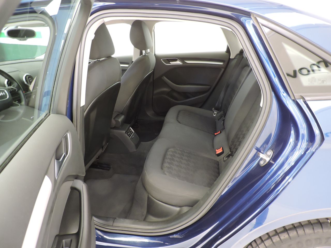 Audi A3 Sedan 1.6 TDI clean diesel 110 CV Attraction - Foto 11