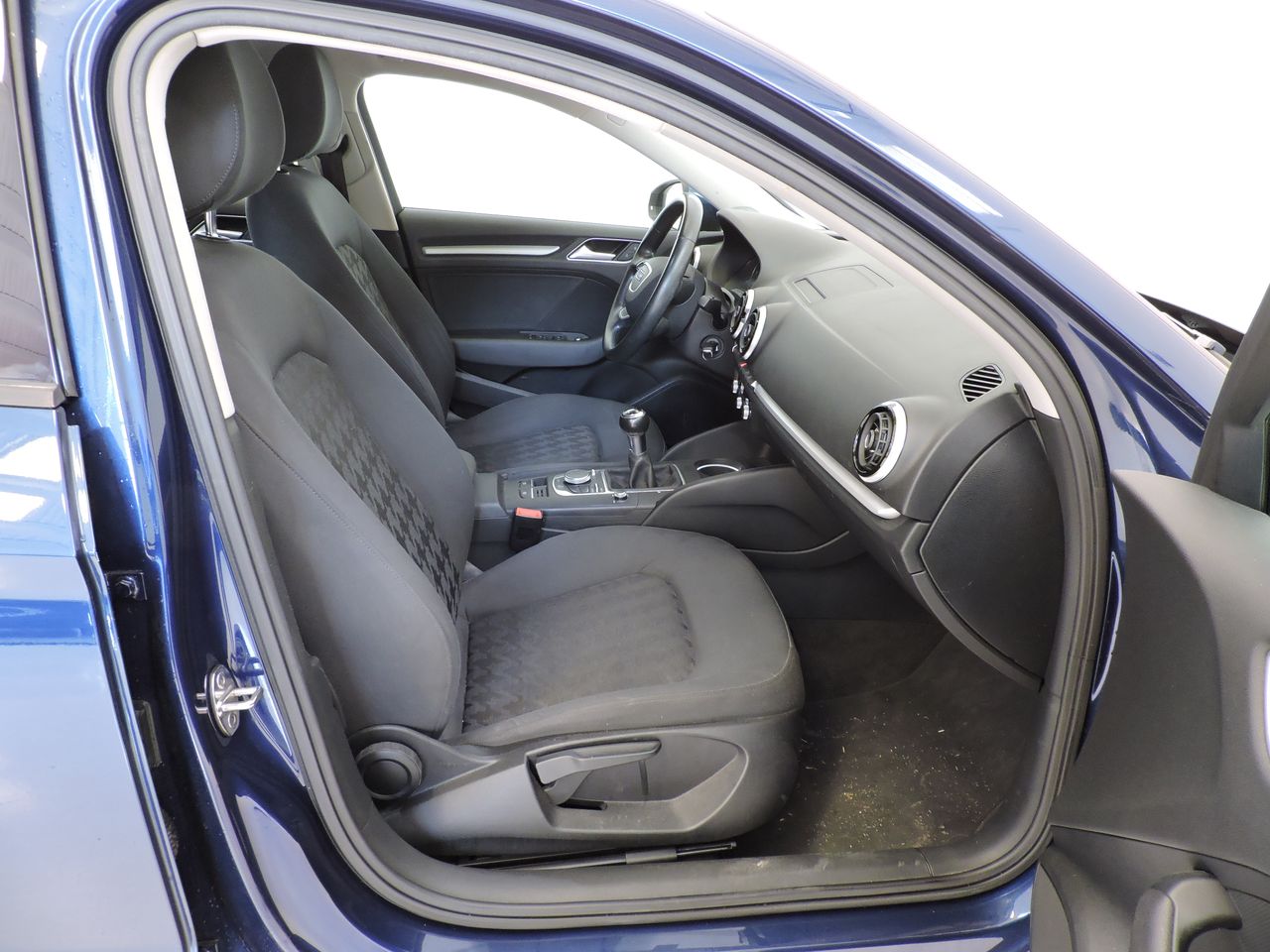 Audi A3 Sedan 1.6 TDI clean diesel 110 CV Attraction - Foto 10