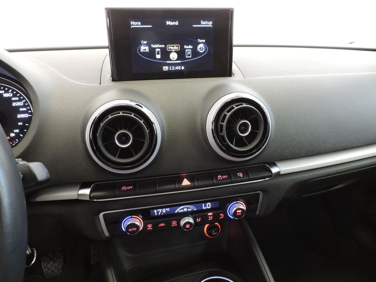 Audi A3 Sedan 1.6 TDI clean diesel 110 CV Attraction - Foto 13