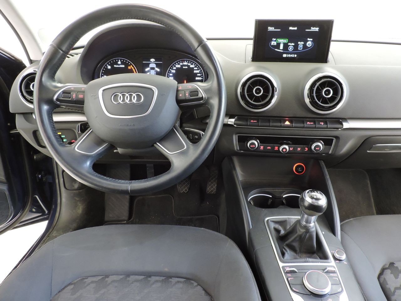 Audi A3 Sedan 1.6 TDI clean diesel 110 CV Attraction - Foto 8