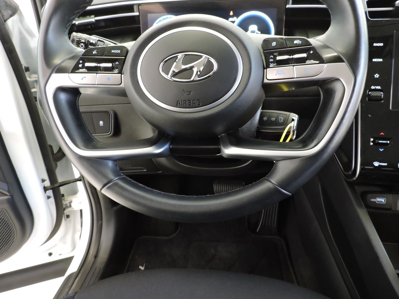 Hyundai Tucson Maxx 1.6 CRDi 48V 100 kW (136 CV) DCT - Foto 12