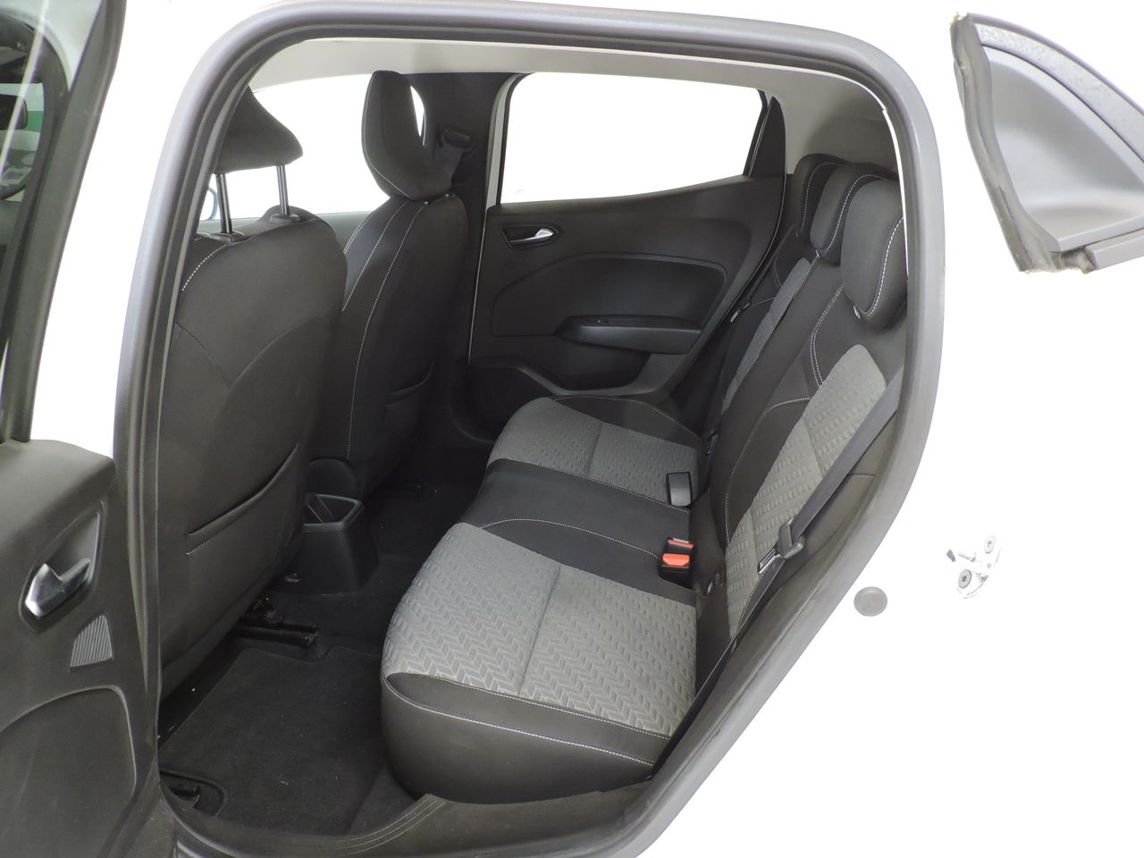 Renault Clio V BUSINESS 1.0 TCE 100CV GLP - Foto 13