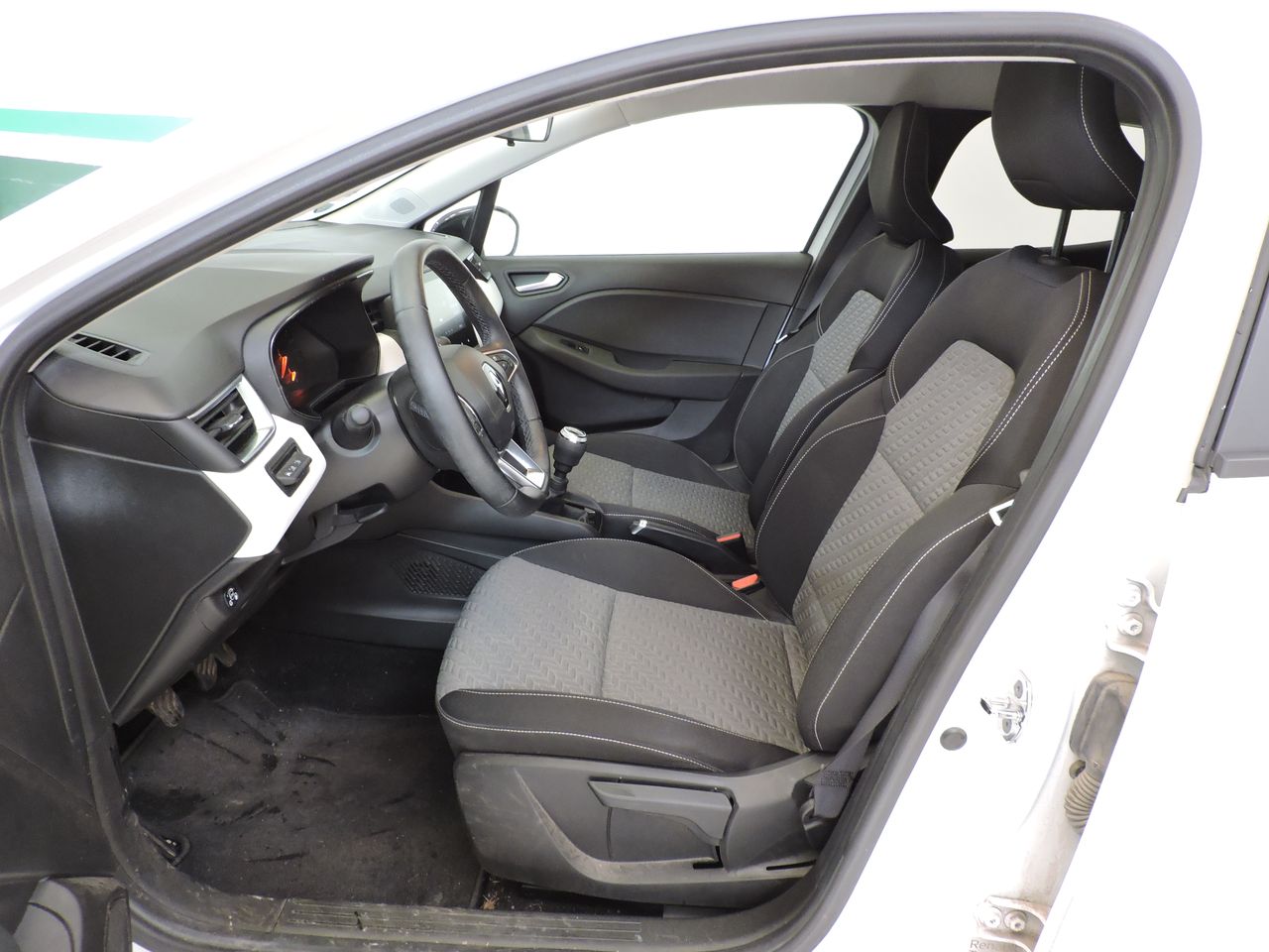 Renault Clio V BUSINESS 1.0 TCE 100CV GLP - Foto 11