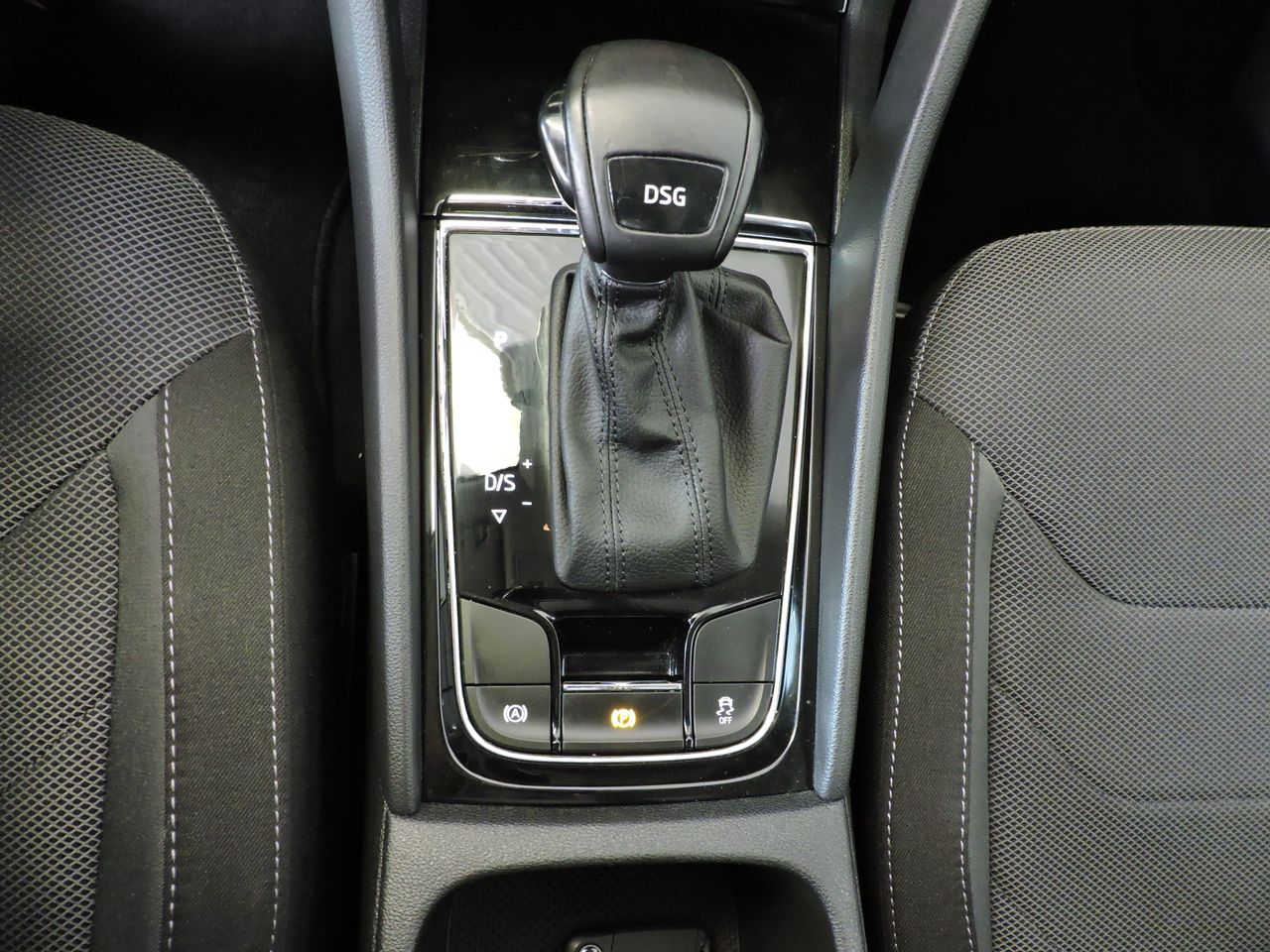 Skoda Kodiaq BUSINESS 1.5 TSI 150CV - Foto 10