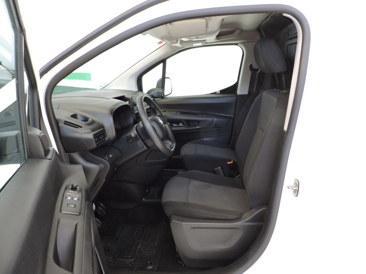 Toyota Proace City FG 1.5D 56kW (75CV) GX 650kg Media - Foto 9