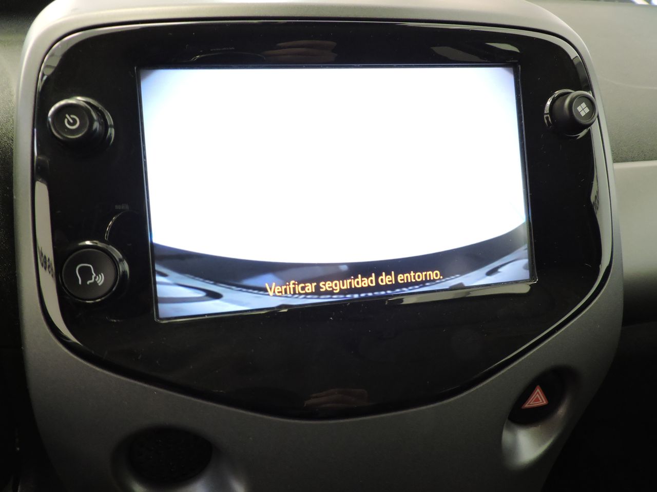 Toyota Aygo 5p 70 x-cite x-shift - Foto 14