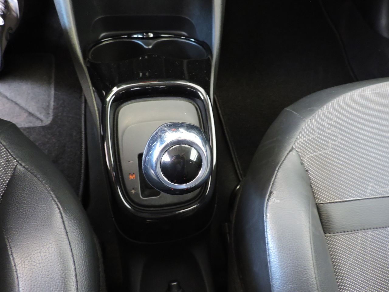 Toyota Aygo 5p 70 x-cite x-shift - Foto 13