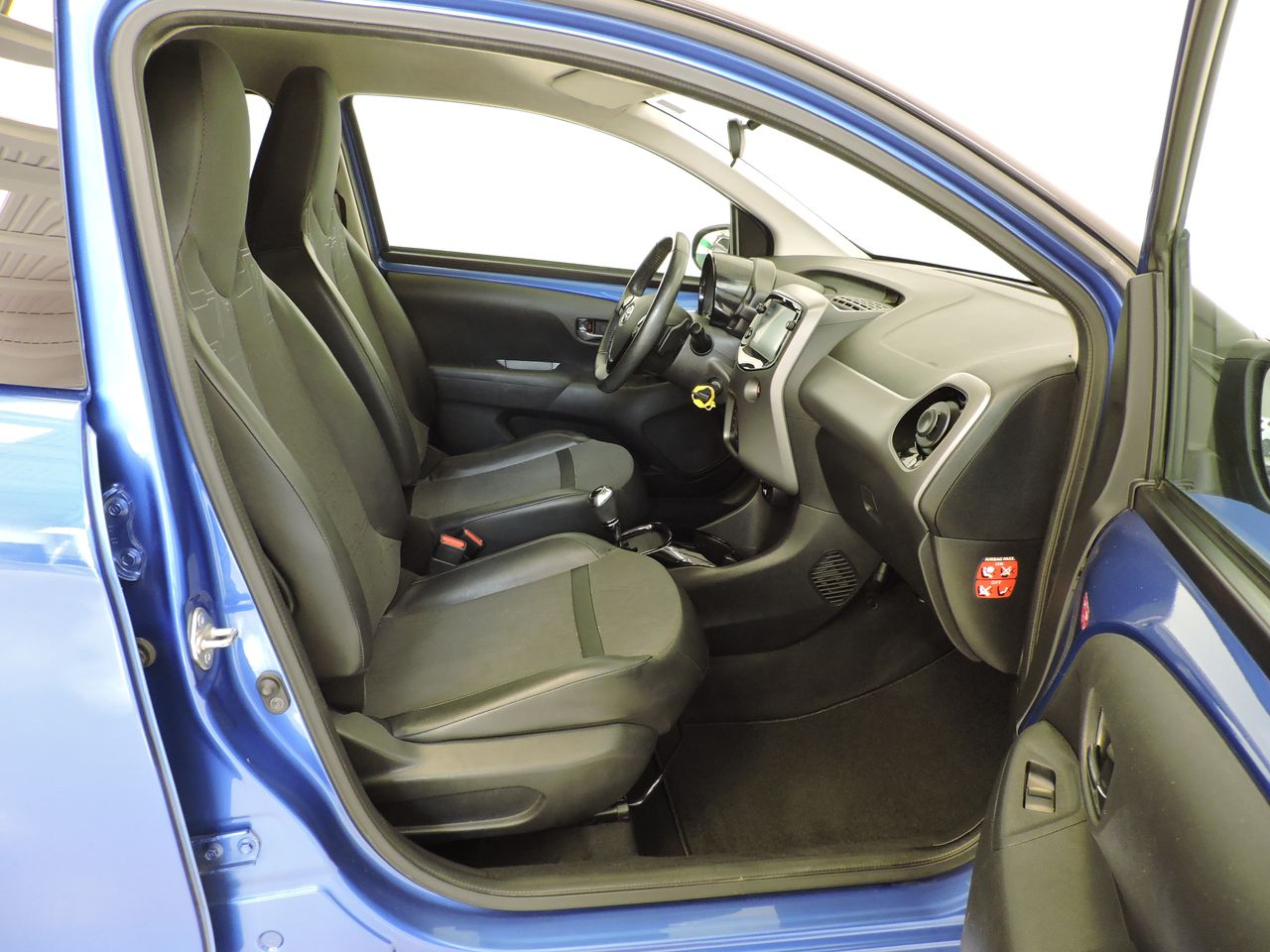Toyota Aygo 5p 70 x-cite x-shift - Foto 10