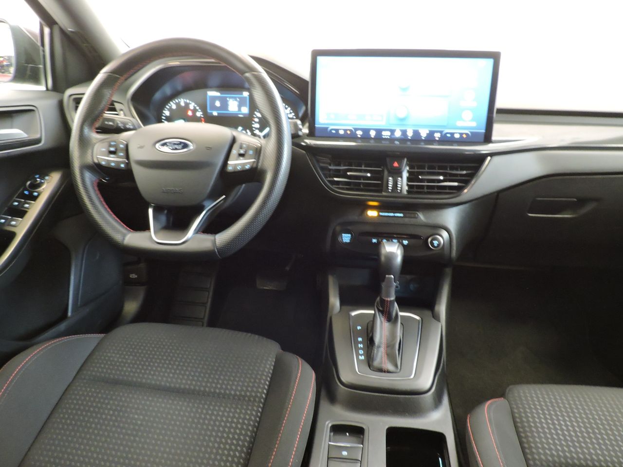Ford Focus  FOCUS 1.0 ECOBOOST HYBR. 125CV ST-LINE AUTO SPORTBREAK - Foto 8