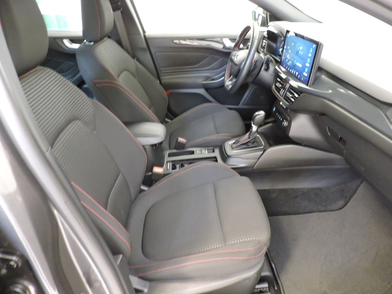 Ford Focus  FOCUS 1.0 ECOBOOST HYBR. 125CV ST-LINE AUTO SPORTBREAK - Foto 10