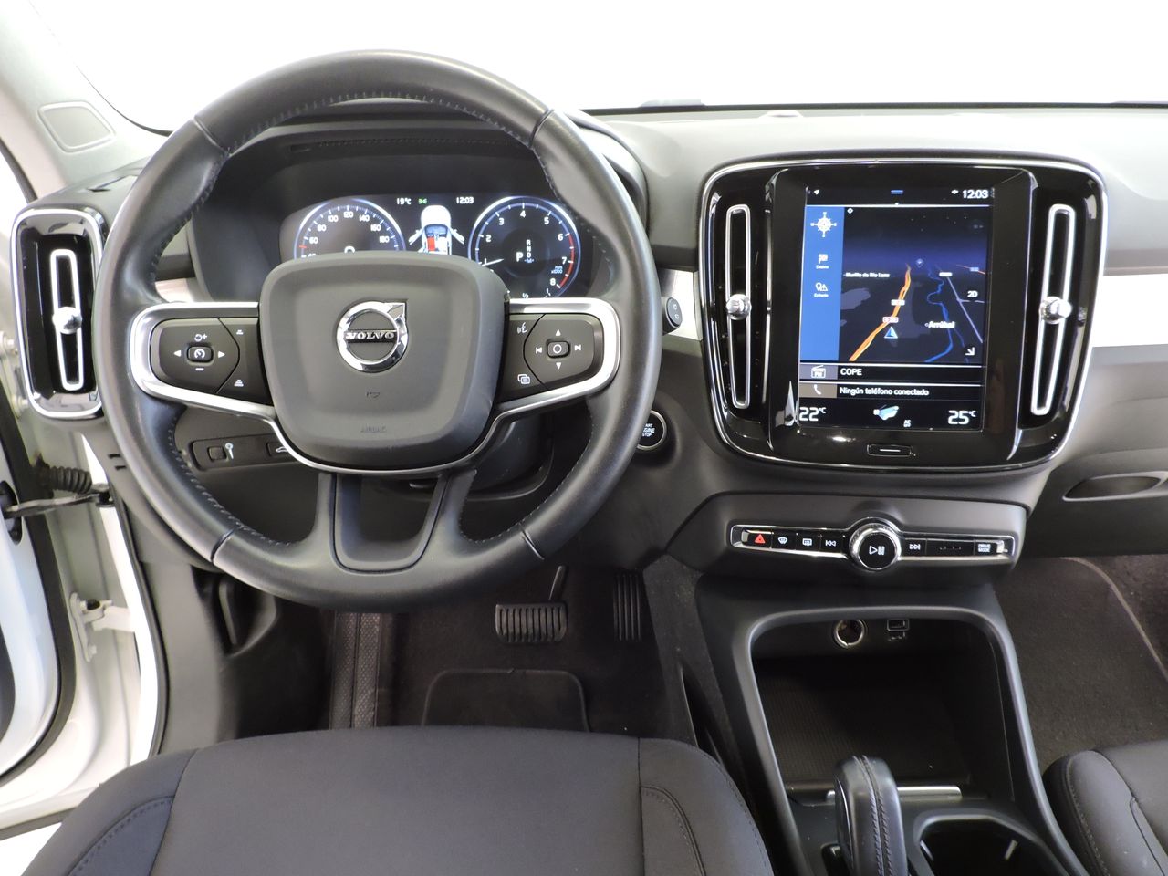 Volvo XC40 Momentum Core T3 Aut. - Foto 8