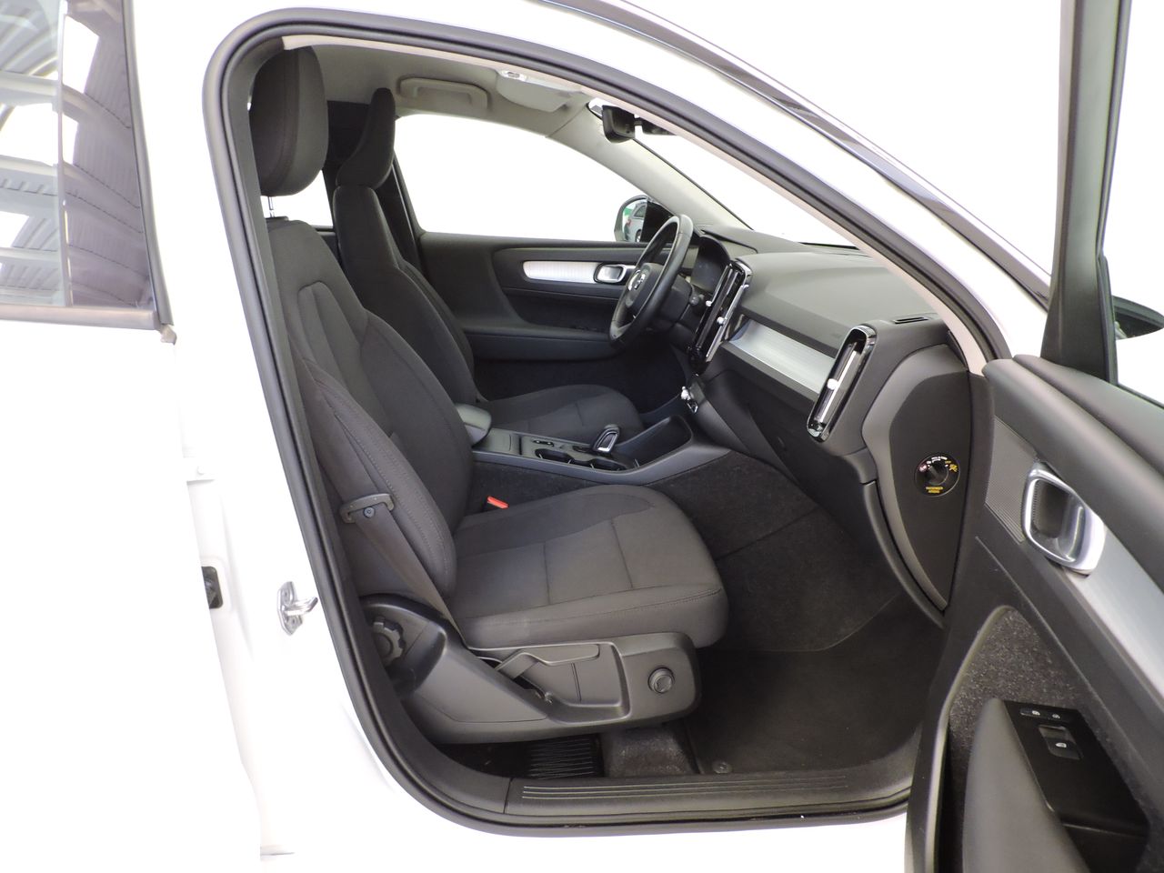 Volvo XC40 Momentum Core T3 Aut. - Foto 10