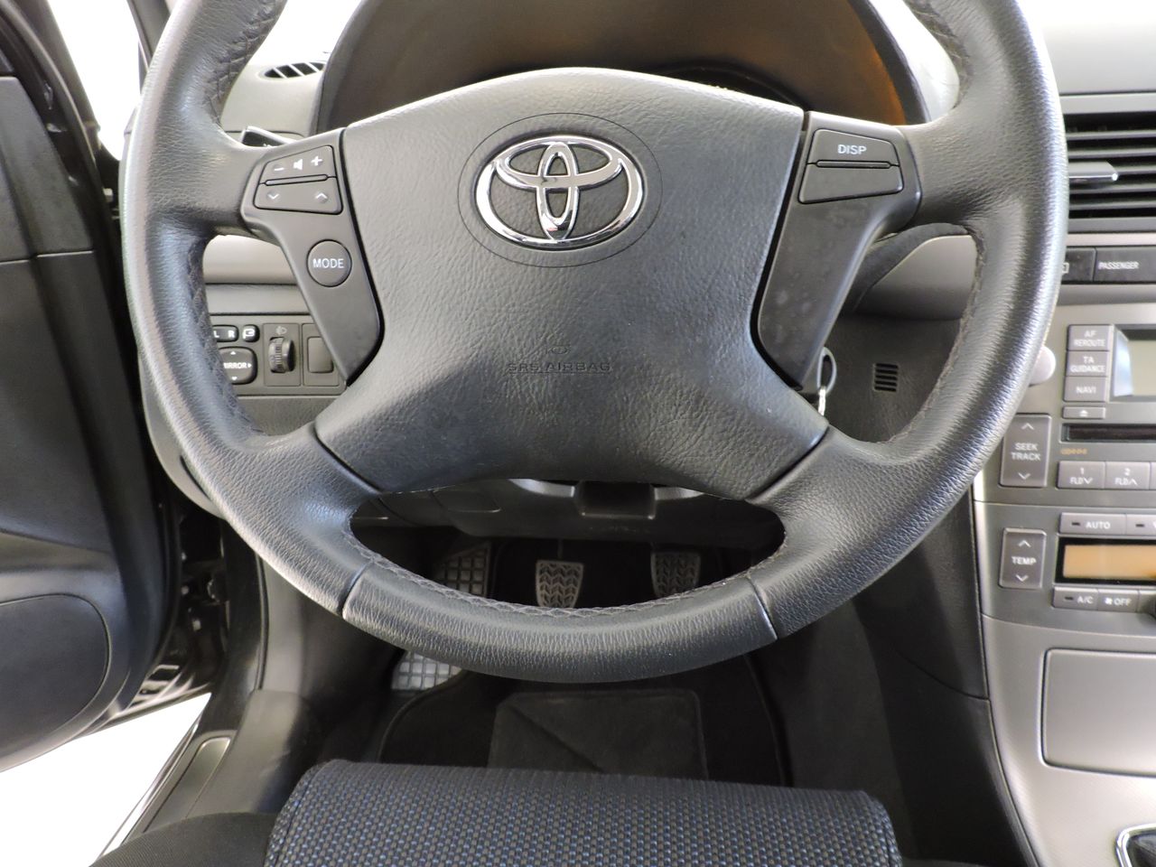Toyota Avensis Wagon 1.8 VVT-i Sol - Foto 12