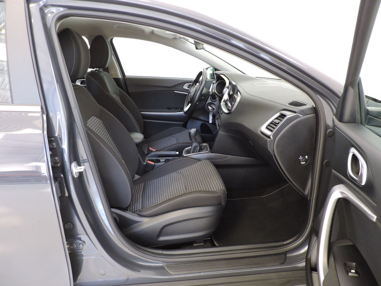 Kia XCeed Drive 1.0 T-GDi 74 kW (100 CV) - Foto 10