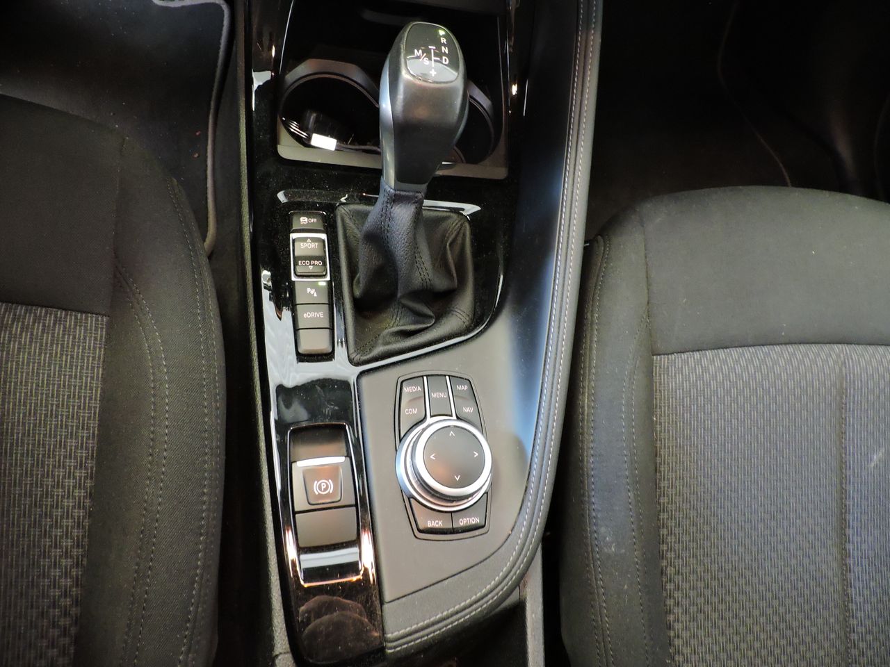 BMW X2 X2 XDRIVE 25e Business Design - Foto 13