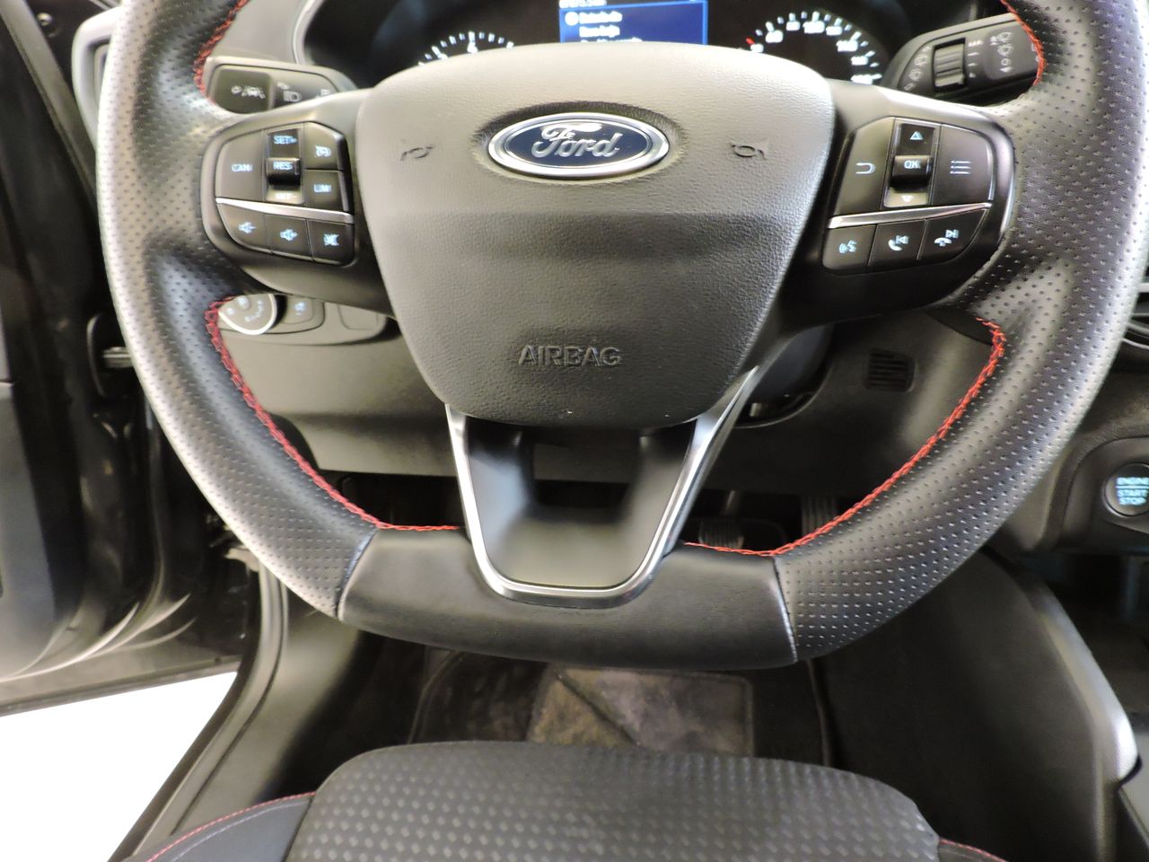 Ford Focus Berlina ST-Line 1.0 EcoBoost MHEV 114 kW (155 CV) - Foto 13