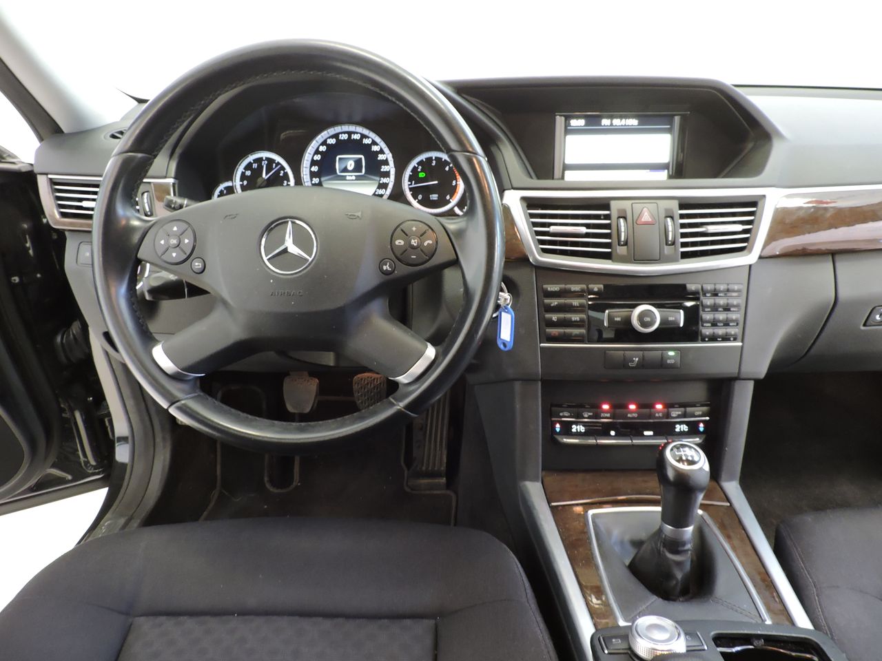 Mercedes Clase E E 220 CDI BlueEFFICIENCY Berlina - Foto 8